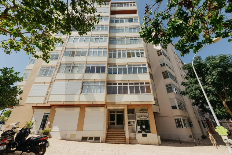 Apartamento T2 para Arrendamento em Oeiras e São Julião da Barra, Paço de Arcos e Caxias Foto 2