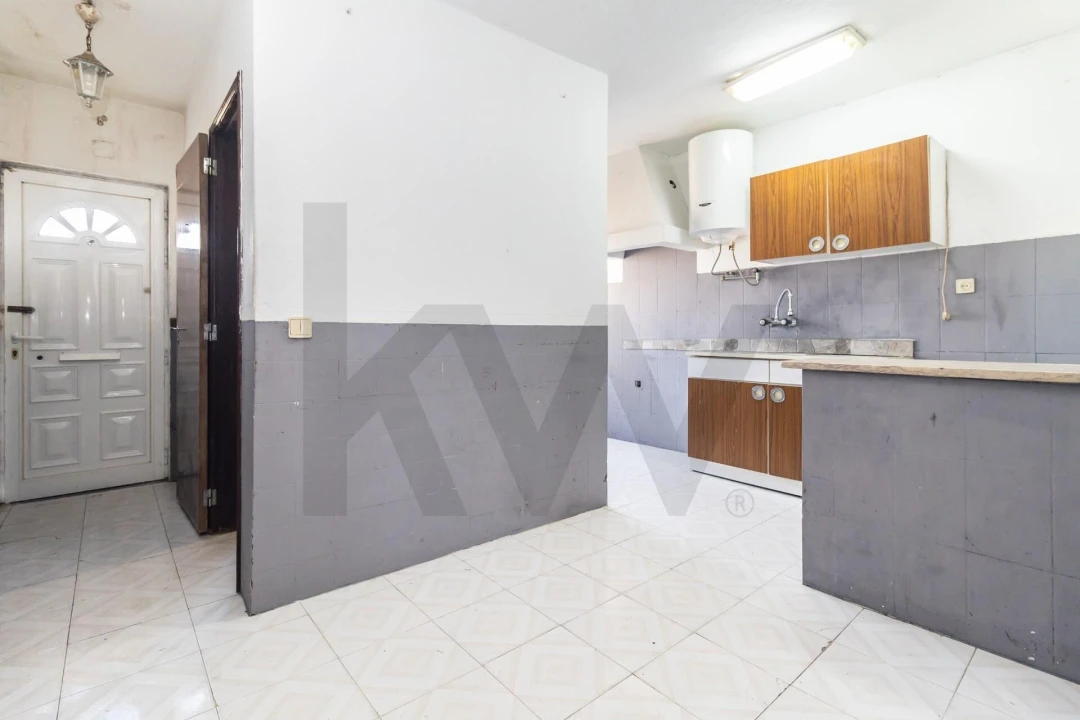 Moradia T1 para Venda em Setubal (São Sebastião) Foto 3
