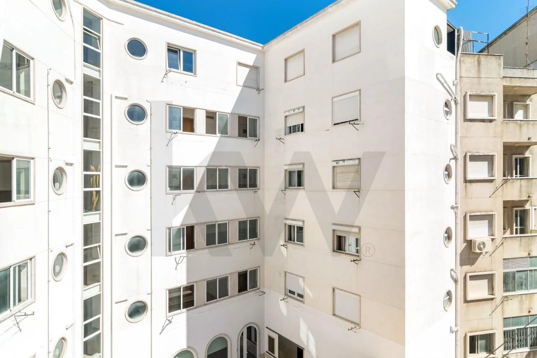 Apartamento T1 para Venda em Santo António Foto 21