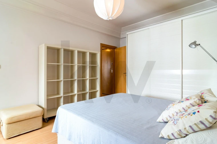Apartamento T1 para Venda em Santo António Foto 11
