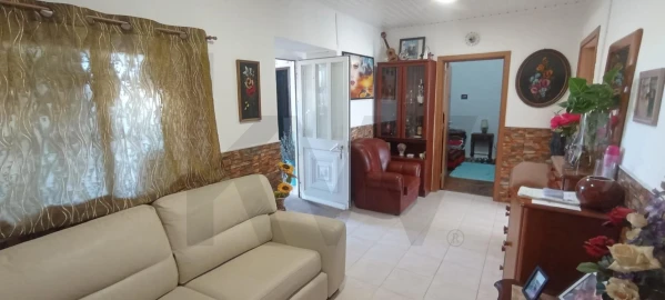 Moradia T2 para Venda em Manique do Intendente, Vila Nova de São Pedro e Maçussa