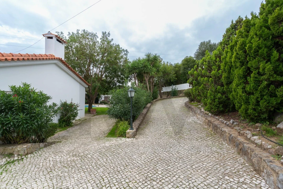 Moradia T4 para Venda em Alcabideche Foto 69