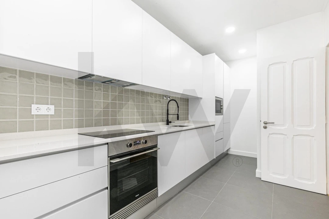 Apartamento T2 para Venda em Arroios Foto 1