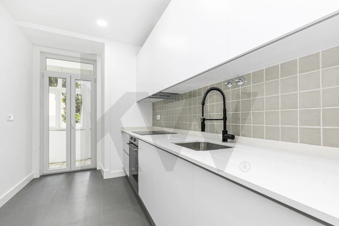 Apartamento T2 para Venda em Arroios Foto 2