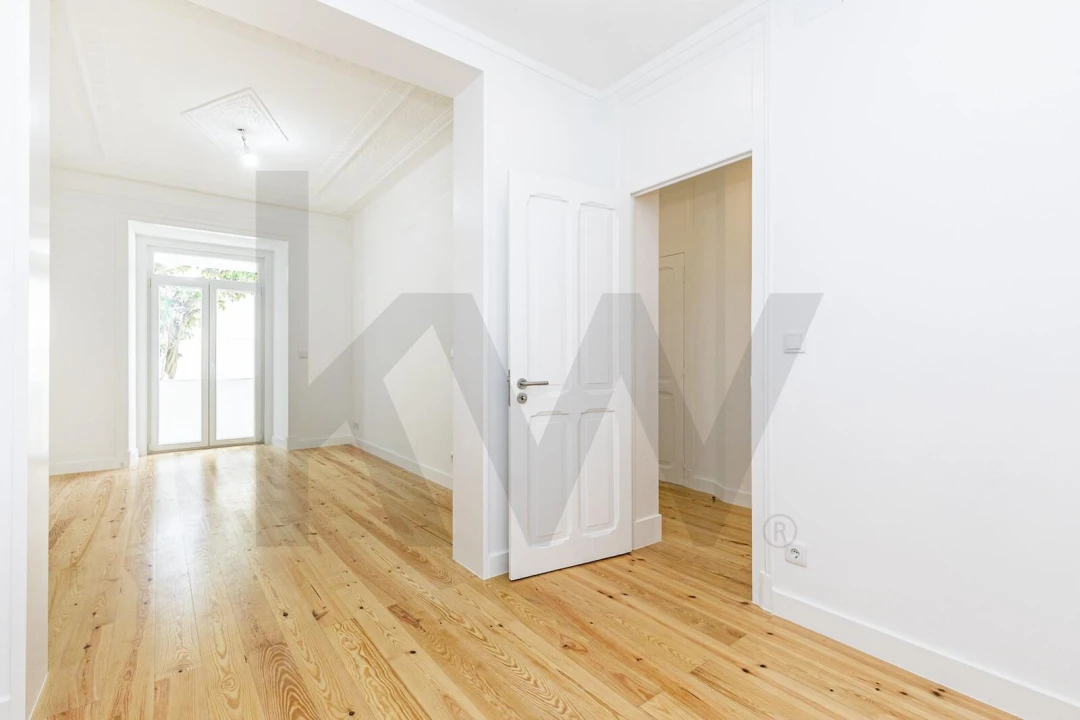 Apartamento T2 para Venda em Arroios Foto 11