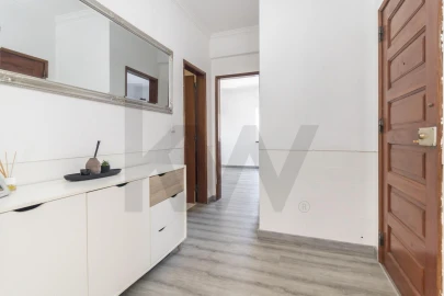 Apartamento T2 para Venda em Baixa da Banheira e Vale da Amoreira
