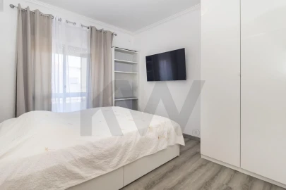 Apartamento T2 para Venda em Baixa da Banheira e Vale da Amoreira