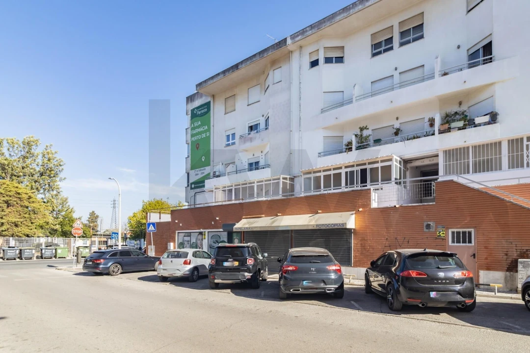 Apartamento T2 para Venda em Baixa da Banheira e Vale da Amoreira Foto 35