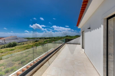 Moradia T4 para Venda em Encarnação