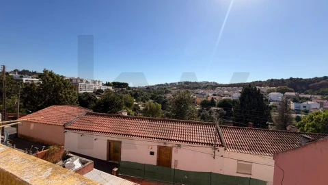 Moradia T1 para Venda em Oeiras e São Julião da Barra, Paço de Arcos e Caxias