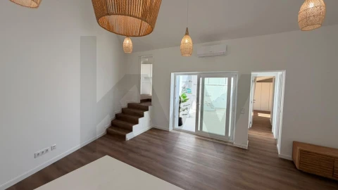 Moradia T1 para Venda em Oeiras e São Julião da Barra, Paço de Arcos e Caxias