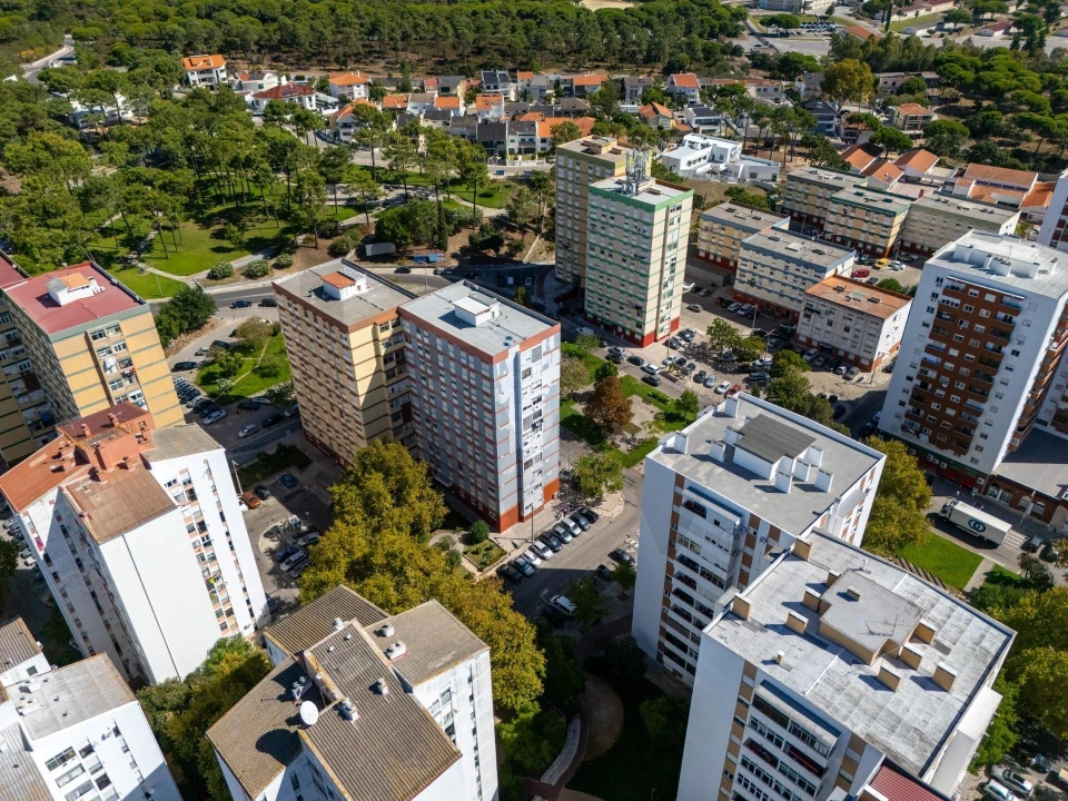 Apartamento T2 para Venda em Corroios Foto 42