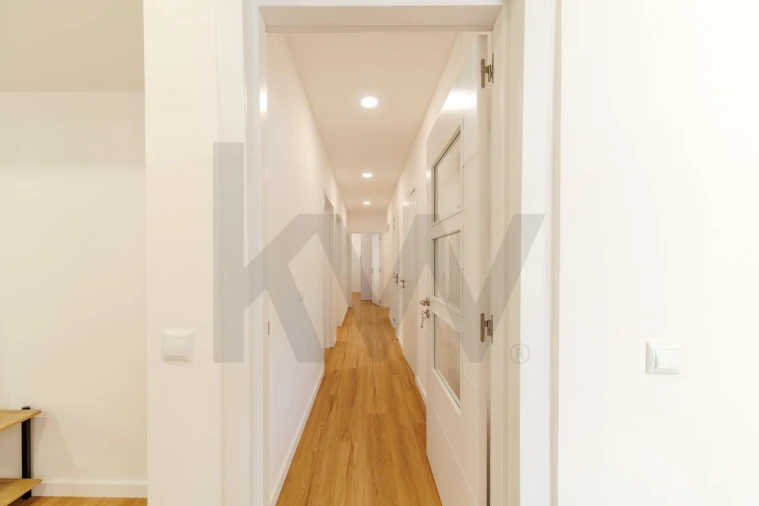 Apartamento T2 para Venda em Corroios Foto 2