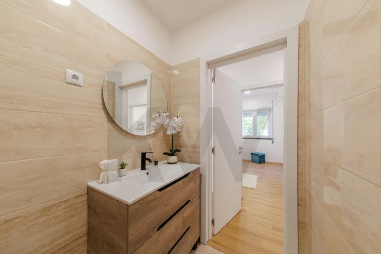 Apartamento T2 para Venda em Corroios Foto 33