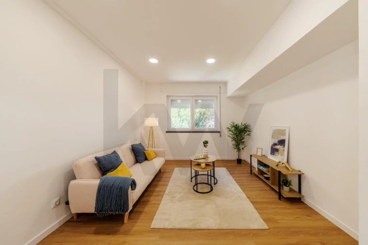 Apartamento T2 para Venda em Corroios Foto 11