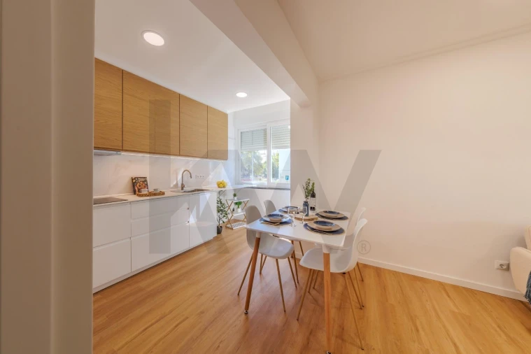 Apartamento T2 para Venda em Corroios Foto 3