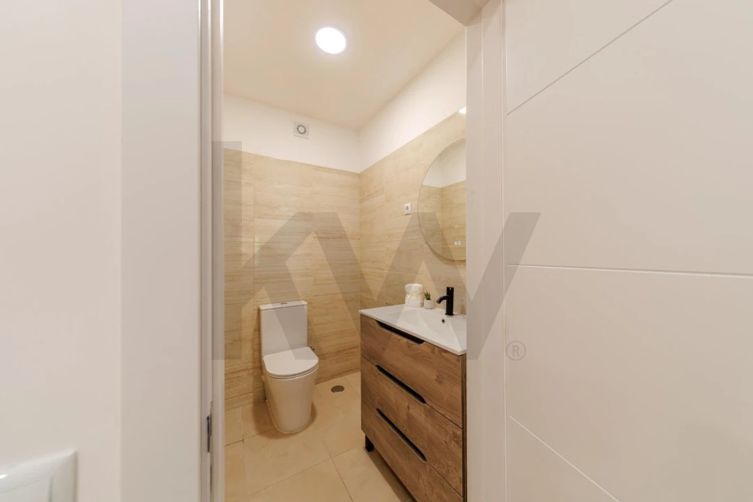 Apartamento T2 para Venda em Corroios Foto 32