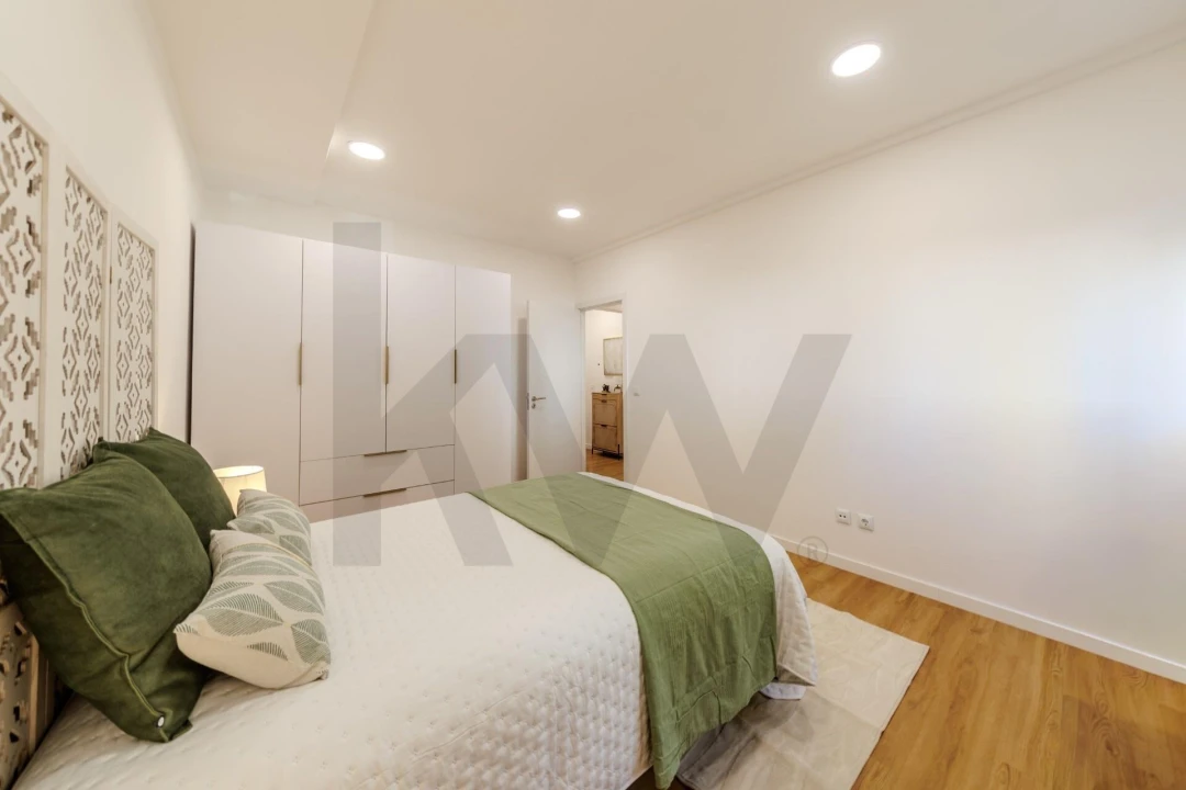 Apartamento T2 para Venda em Corroios Foto 16