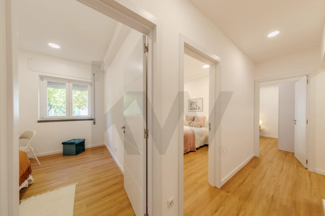 Apartamento T2 para Venda em Corroios Foto 34