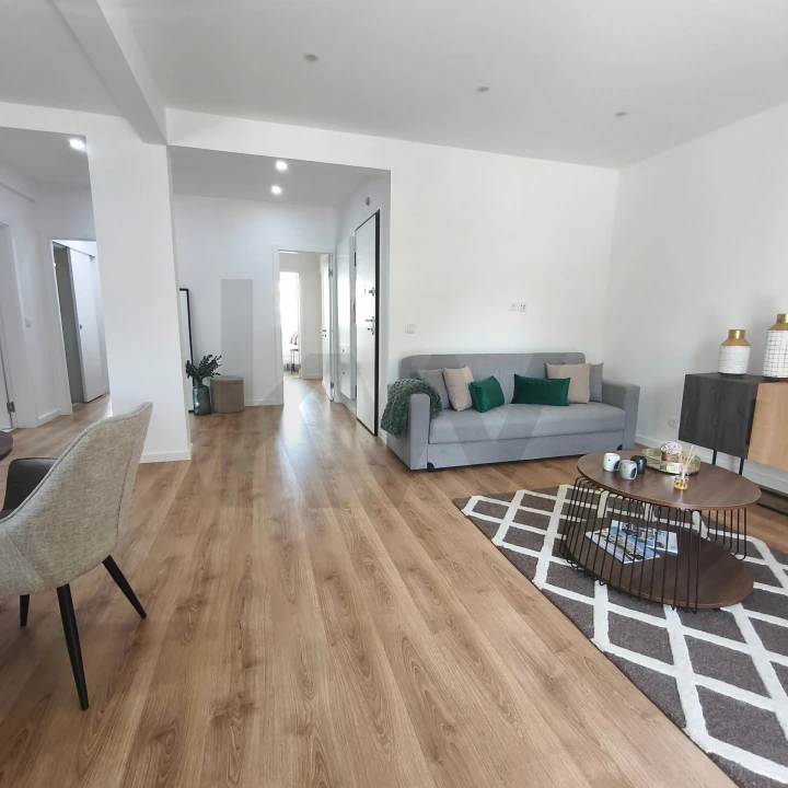 Apartamento T3 para Venda em Benfica Foto 5
