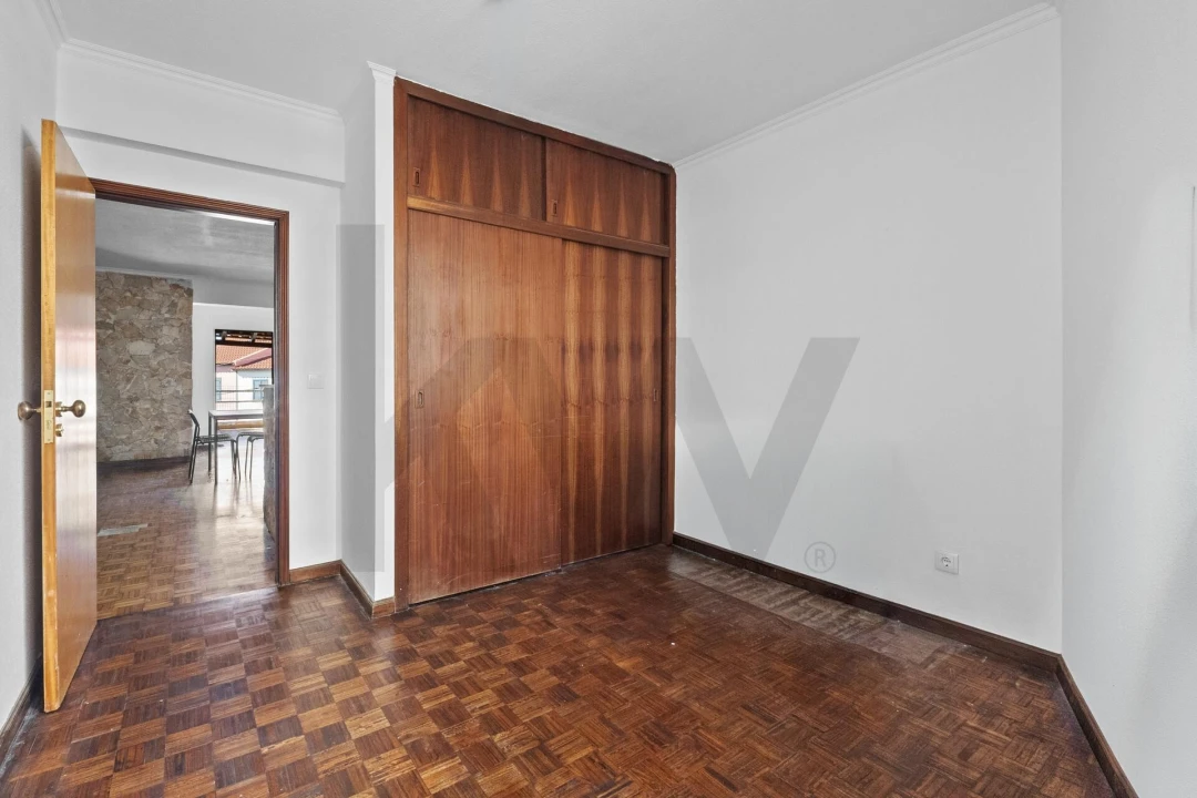 Apartamento T2 para Venda em Caniço Foto 9