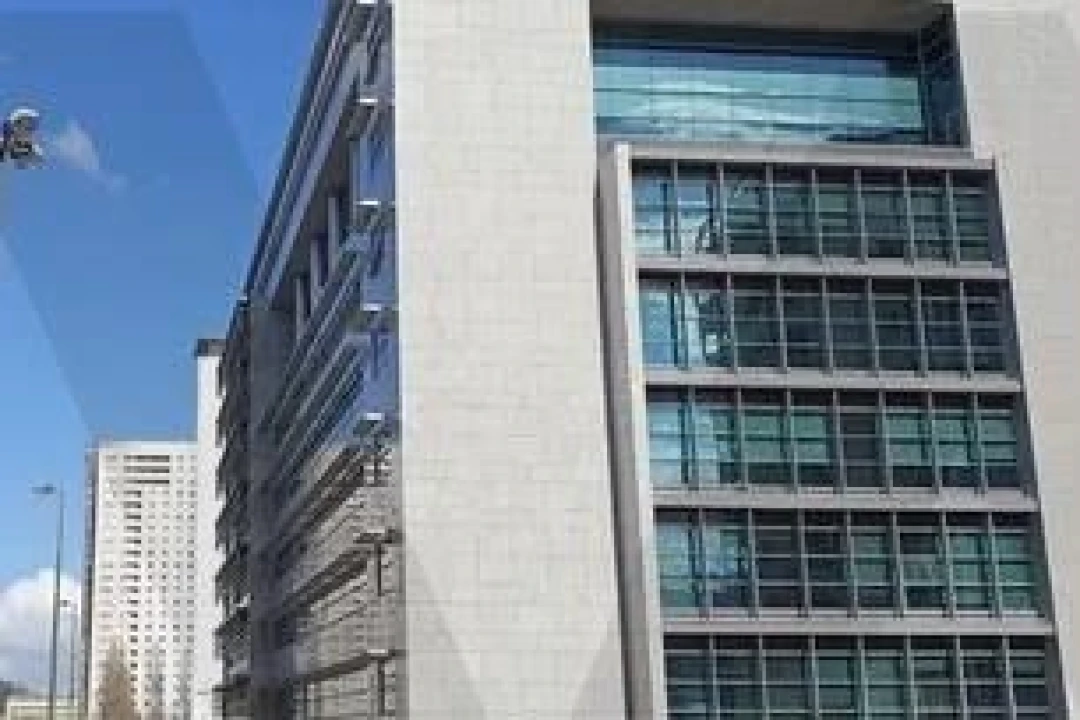 Escritório para Venda em Campolide Foto 2