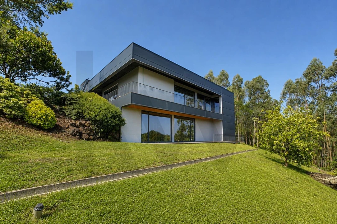 Moradia T3 para Venda em São Roque Foto 1