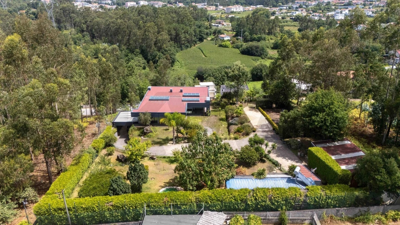Moradia T3 para Venda em São Roque Foto 40