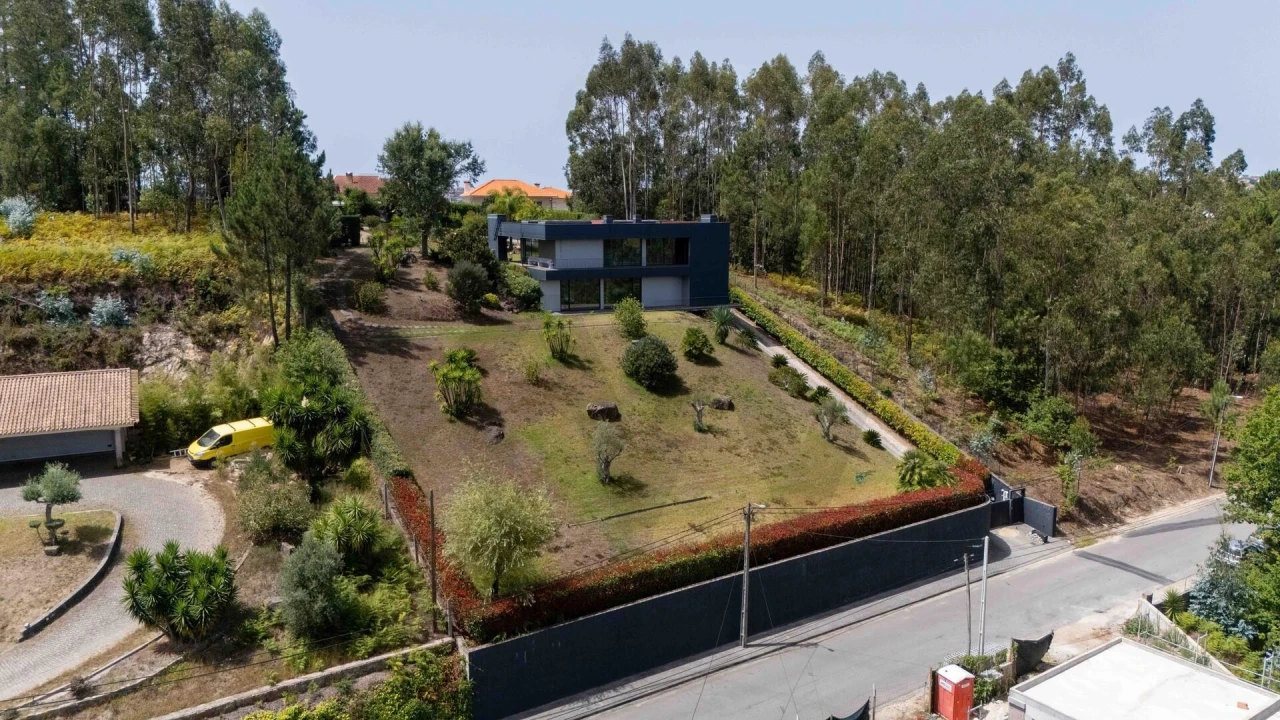 Moradia T3 para Venda em São Roque Foto 47