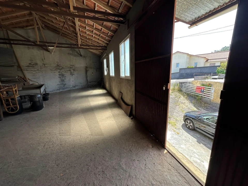 Armazém para Venda em Camacha Foto 16