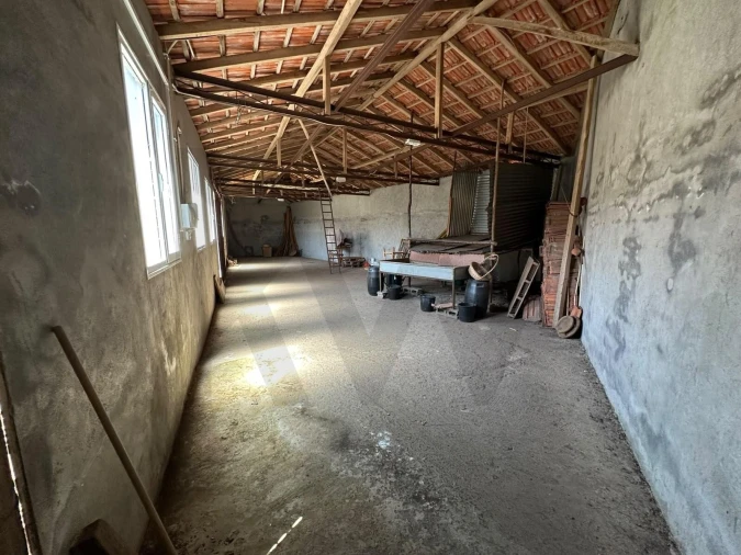 Armazém para Venda em Camacha Foto 15