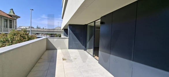 Apartamento T2 para Arrendamento em Paranhos