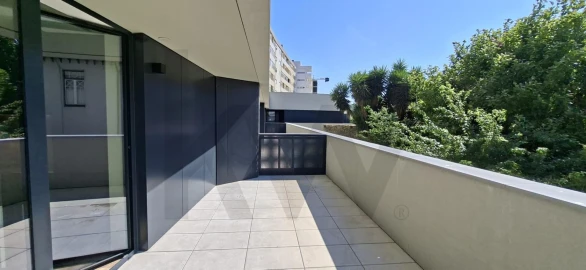 Apartamento T2 para Arrendamento em Paranhos