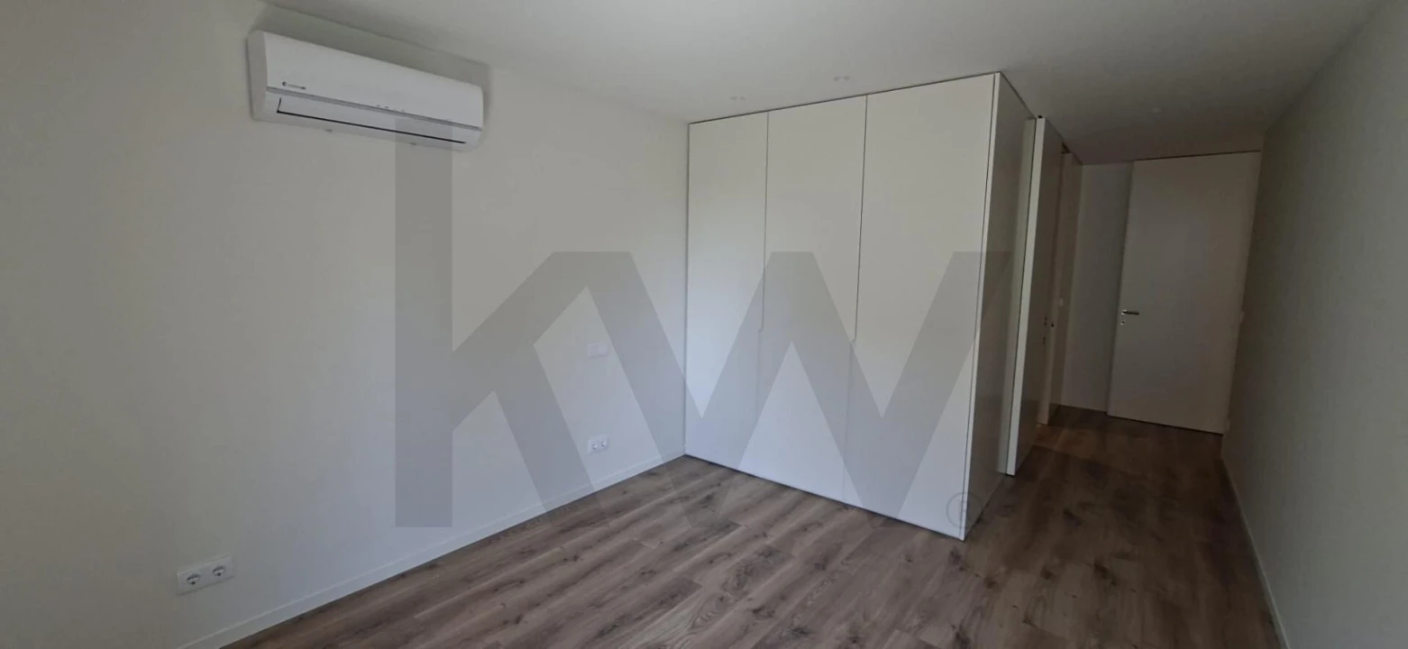 Apartamento T2 para Arrendamento em Paranhos Foto 16