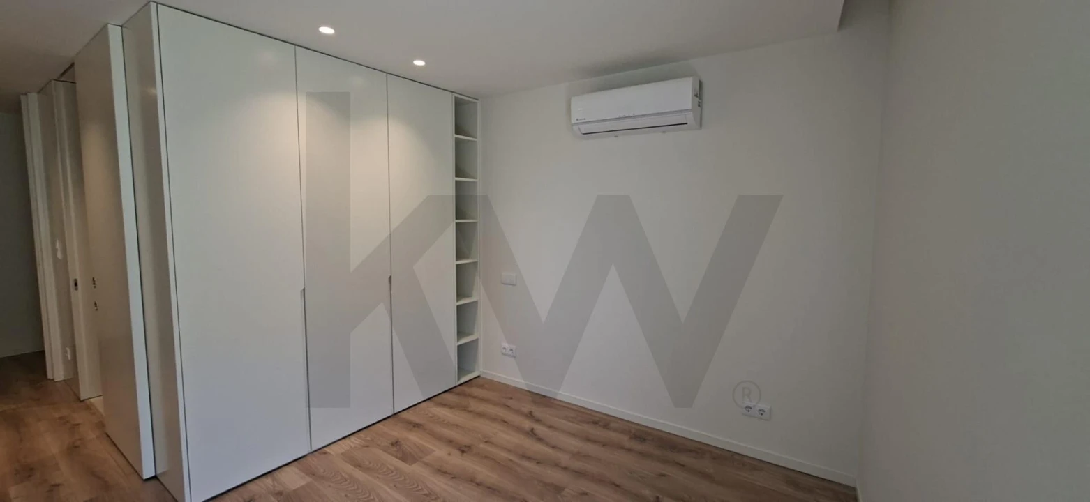 Apartamento T2 para Arrendamento em Paranhos Foto 13
