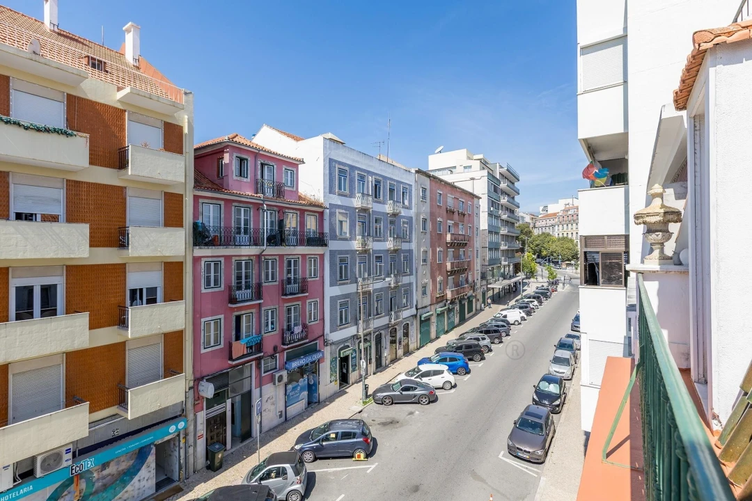 Apartamento T5 para Venda em Arroios Foto 3