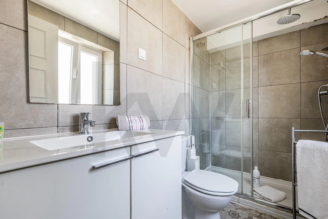 Apartamento T5 para Venda em Arroios Foto 28