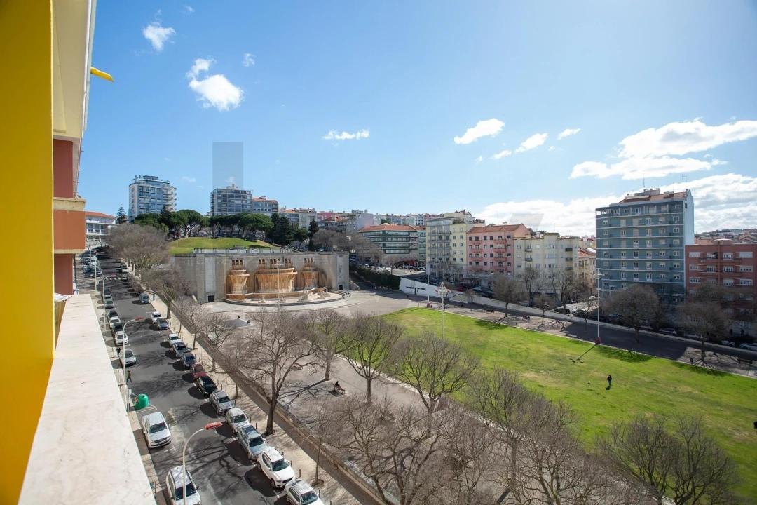 Apartamento T3 para Venda em Areeiro Foto 4
