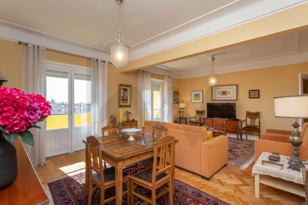 Apartamento T3 para Venda em Areeiro Foto 6