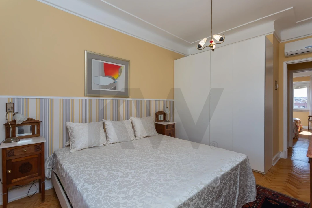 Apartamento T3 para Venda em Areeiro Foto 24