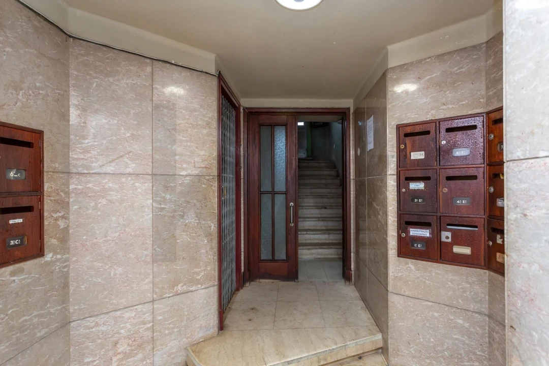 Apartamento T3 para Venda em Areeiro Foto 46