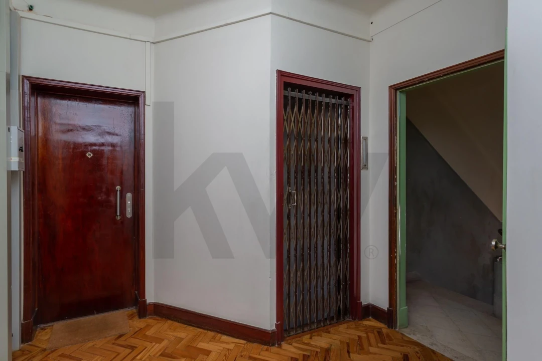 Apartamento T3 para Venda em Areeiro Foto 42