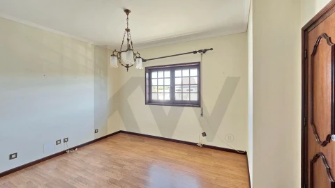 Moradia T3 para Arrendamento em Oliveirinha