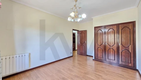 Moradia T3 para Arrendamento em Oliveirinha