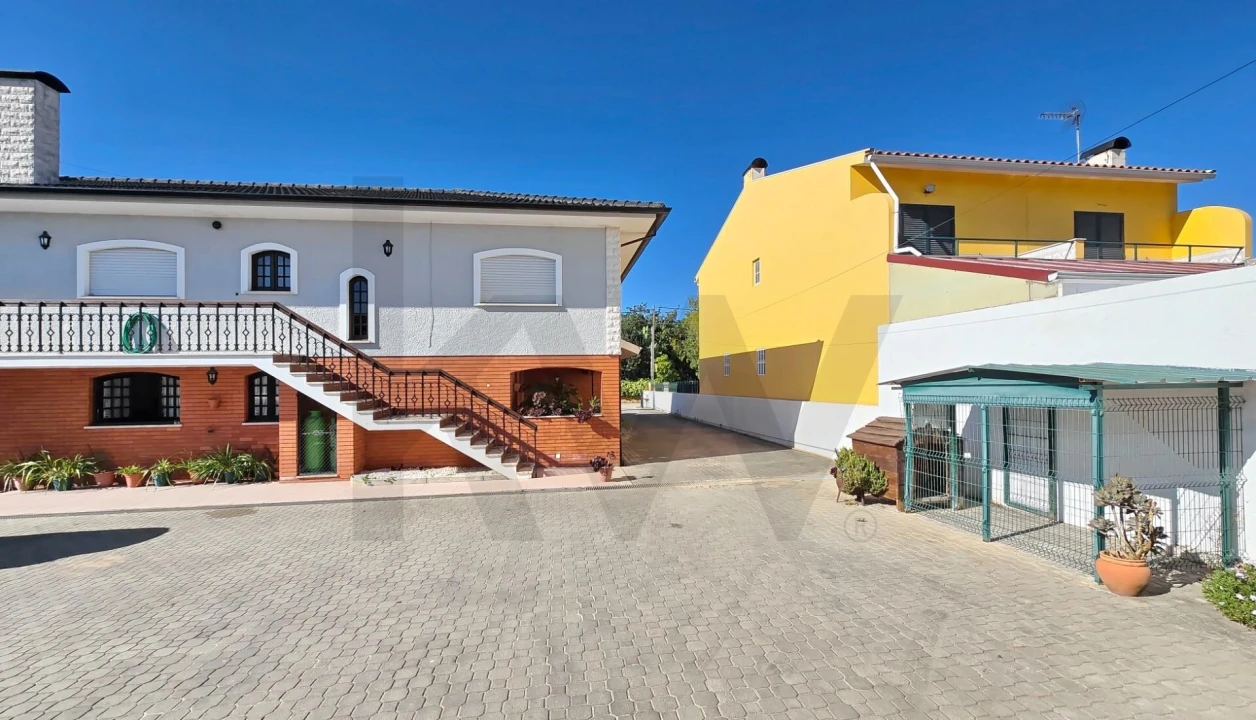 Moradia T3 para Arrendamento em Oliveirinha Foto 33