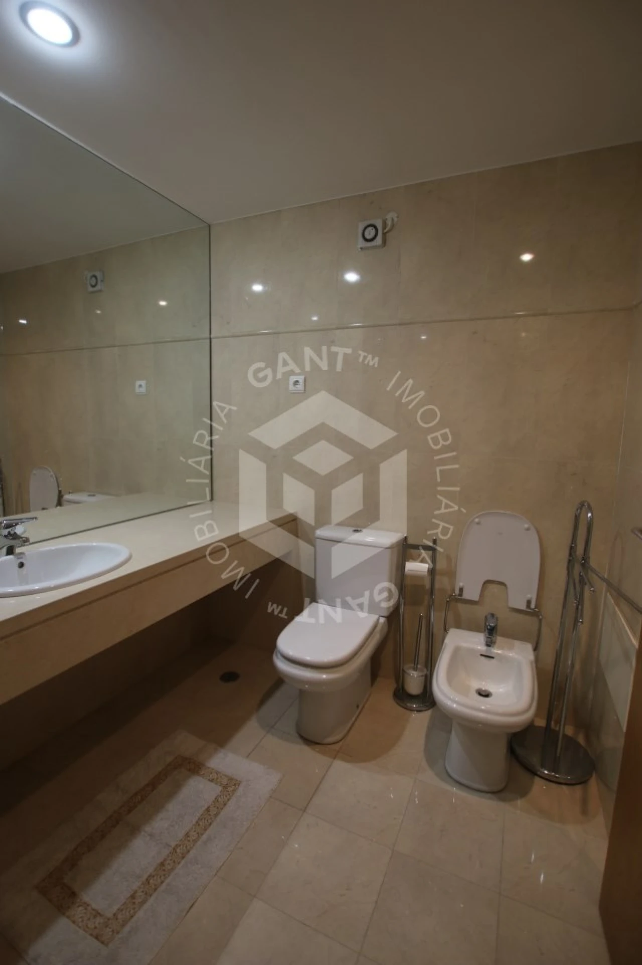 Apartamento T2 para Arrendamento em Costa da Caparica Foto 28