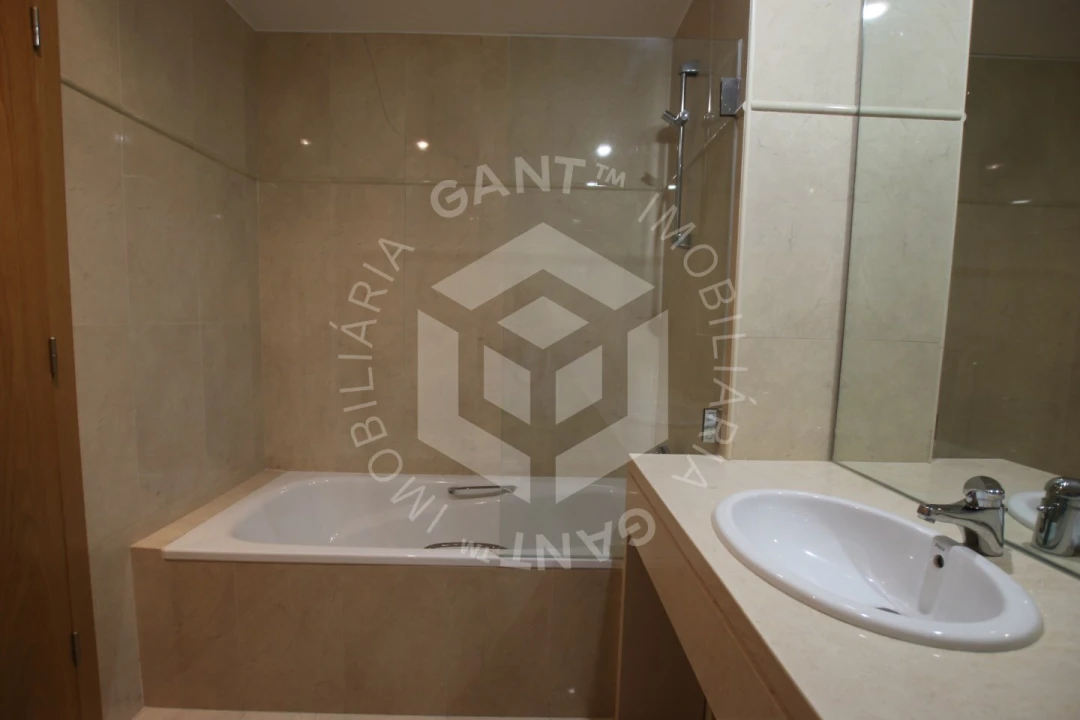 Apartamento T2 para Arrendamento em Costa da Caparica Foto 29