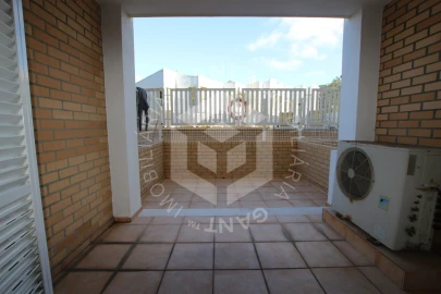 Apartamento T2 para Arrendamento em Costa da Caparica
