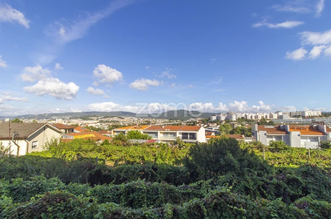 Apartamento T3 para Arrendamento em Ferreiros e Gondizalves Foto 19