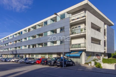 Apartamento T3 para Arrendamento em Ferreiros e Gondizalves